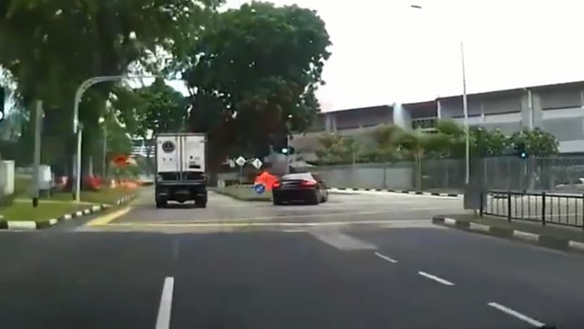 Profesor NUS didakwa pandu Maserati secara berbahaya