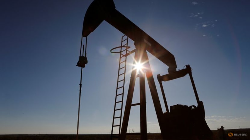 Oil falls over 2% on signs of progress in US-Iran talks, demand fears