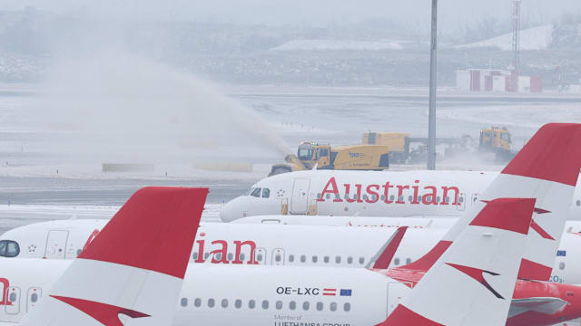 寒流席卷中东欧 机场停运学校停课