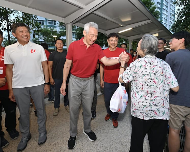 GE2025: NTUC chief Ng Chee Meng attends community event in new Jalan Kayu SMC alongside SM Lee