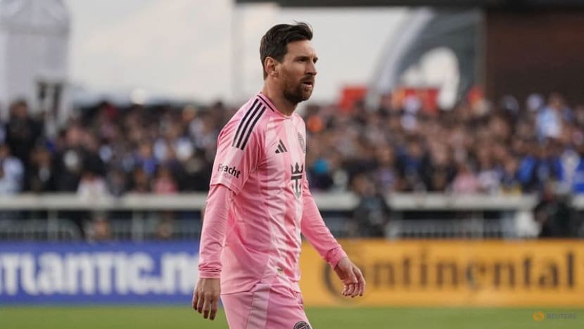 Earthquakes coach saves Lionel Messi from postmatch red card