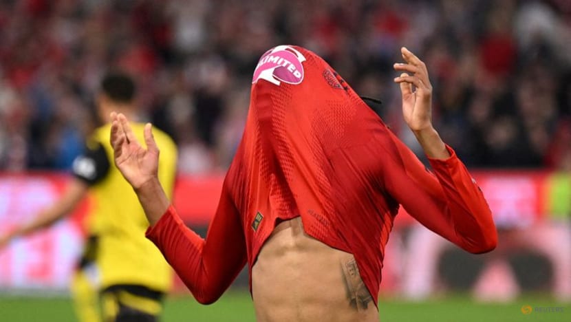 Bayern earn 2-2 draw against Dortmund in topsy-turvy Klassiker