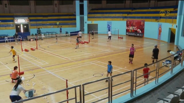 抽签预订公共体育场地 运动爱好者和教练喜忧参半
