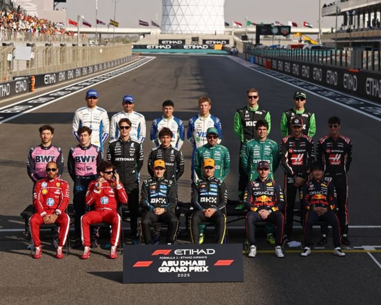 F1 title contenders shake hands before the gloves go on