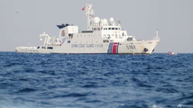 菲律宾指中国海警撞击菲方船只和发射水炮