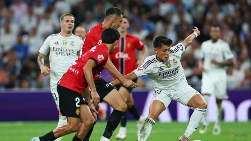 Real Madrid rally to beat Mallorca 2-1 despite VAR woes Real Madrid rally to beat Mallorca 2-1 despite VAR woes