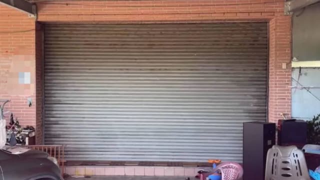 趁铁门关下前钻屋内 台男童遭夹颈失生命迹象送医