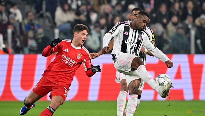 Juventus clinch playoff place with 2-0 win over Benfica
