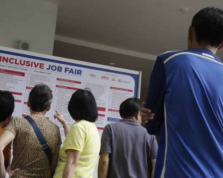 Layoffs down in Q1 2017, but total employment shrank: MOM