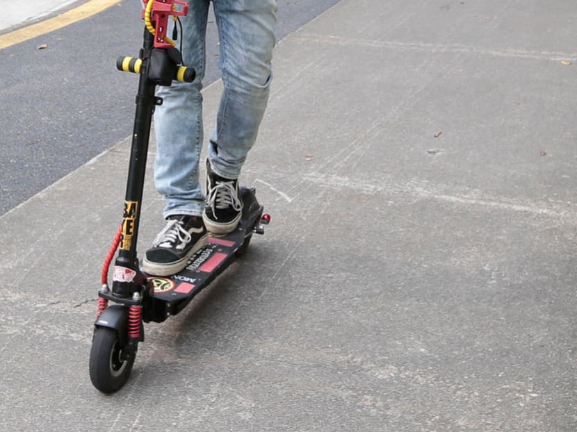 Riding his e-scooter at a speed of about 40km/h to 50km/h, a teenager collided into a young boy, and the crash then caused the pillion rider to fall off and be dragged a distance. Riding his e-scooter at a speed of about 40km/h to 50km/h, a teenager collided into a young boy, and the crash then caused the pillion rider to fall off and be dragged a distance.