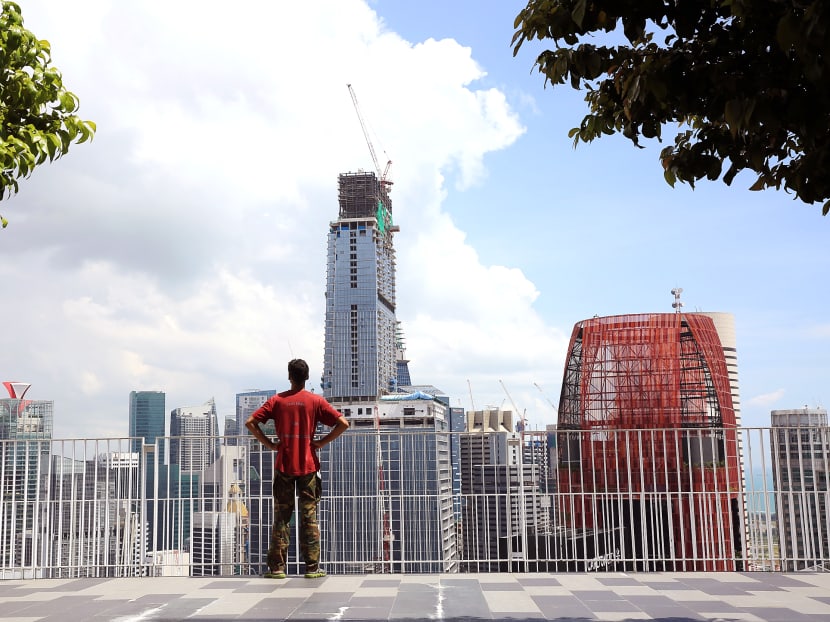 An exterior shot of the Tanjong Pagar Centre, the tallest building in Singapore at 290 metres high and scheduled for completion in mid-2016. Photo: Koh Mui Fong/TODAY