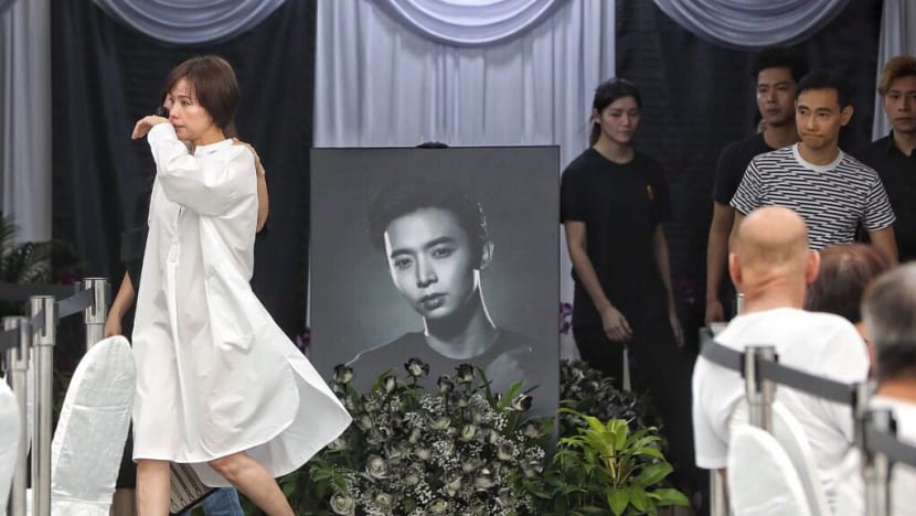 Zoe Tay, Fann Wong join distraught colleagues and fans in paying tribute to Aloysius Pang
