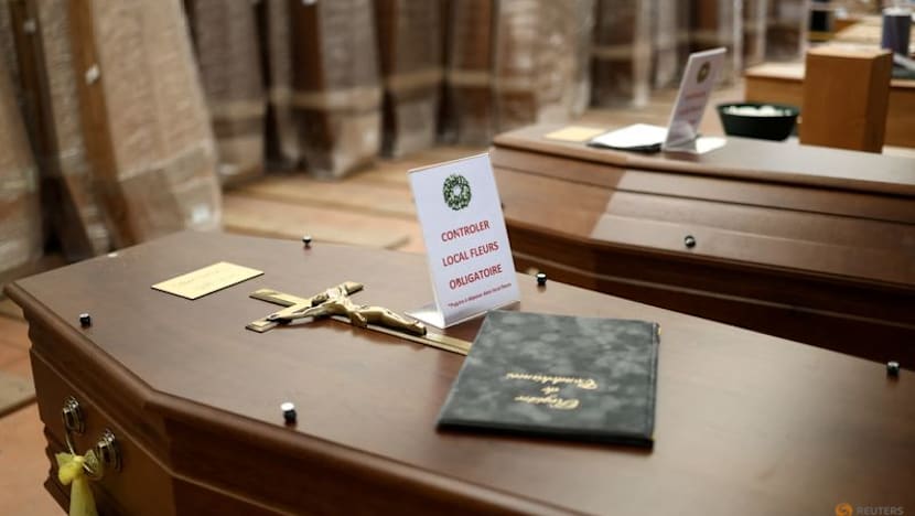 Overwhelmed by heatwave, French undertakers struggled with excess deaths