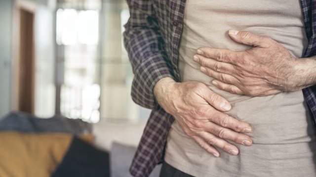 便秘逾一周后做灌肠术 外国65岁老翁猝死