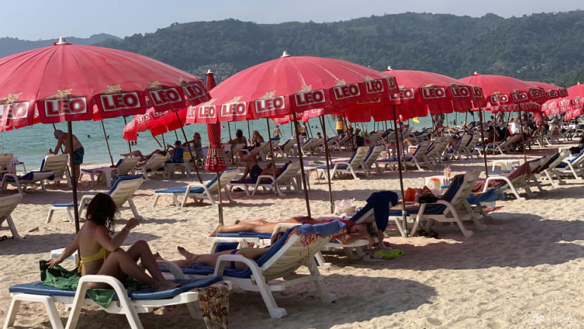 Singaporean tourist dies after massage at Phuket's Patong beach Singaporean tourist dies after massage at Phuket's Patong beach