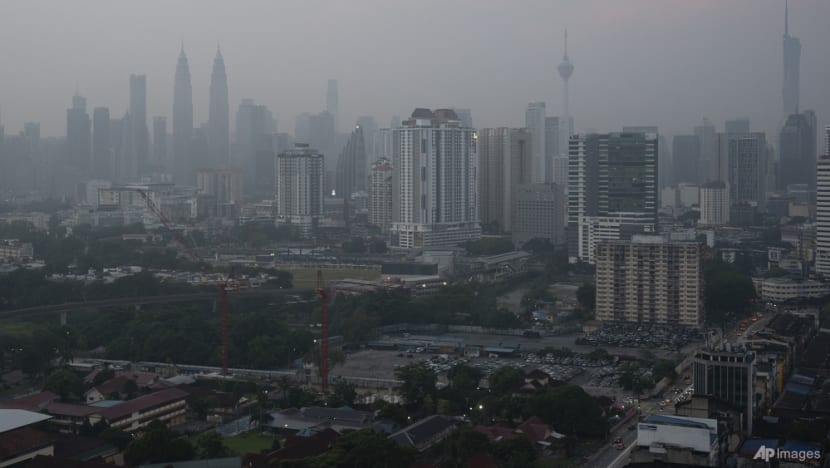 Malaysians urged to mask up, stay indoors amid hot and hazy weather