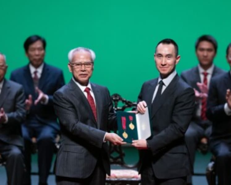Melco’s "House of Dancing Water" team is honored with Medal of Merit - Tourism by Macao Government for tourism contributions