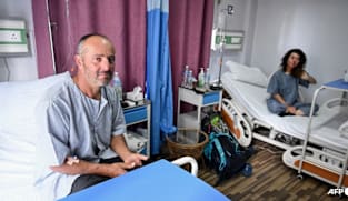 Nepal searches for avalanche victims