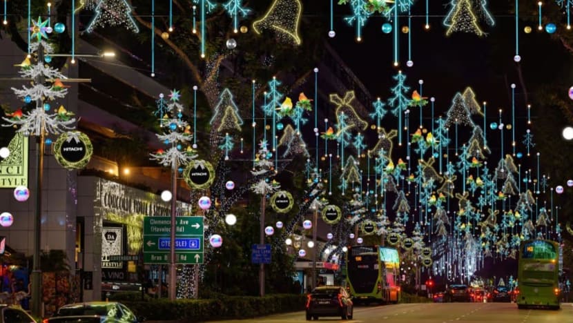 Orchard Road menyala 9 November, intip gemerlap kelap-kelip lampu Natal di Singapura