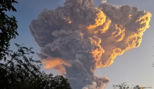 Flights to Bali resume after disruption by volcano eruption