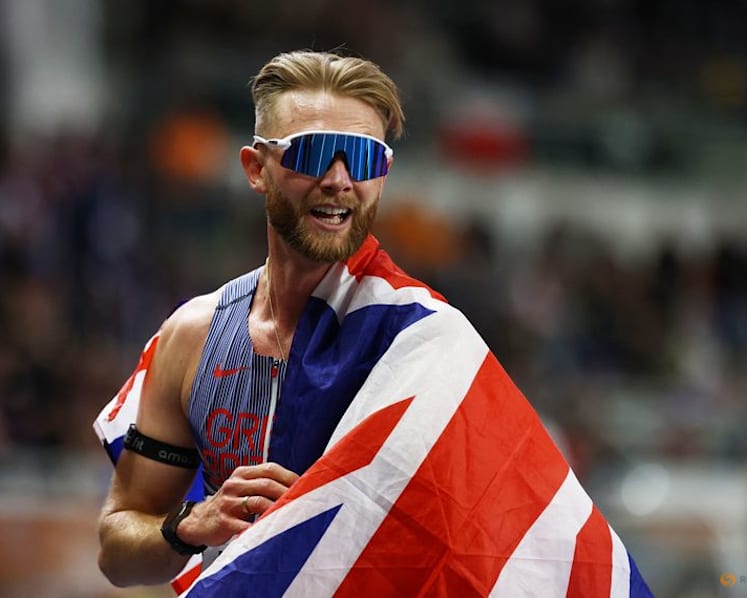 Kerr regains world indoor 3,000m gold medal in Poland