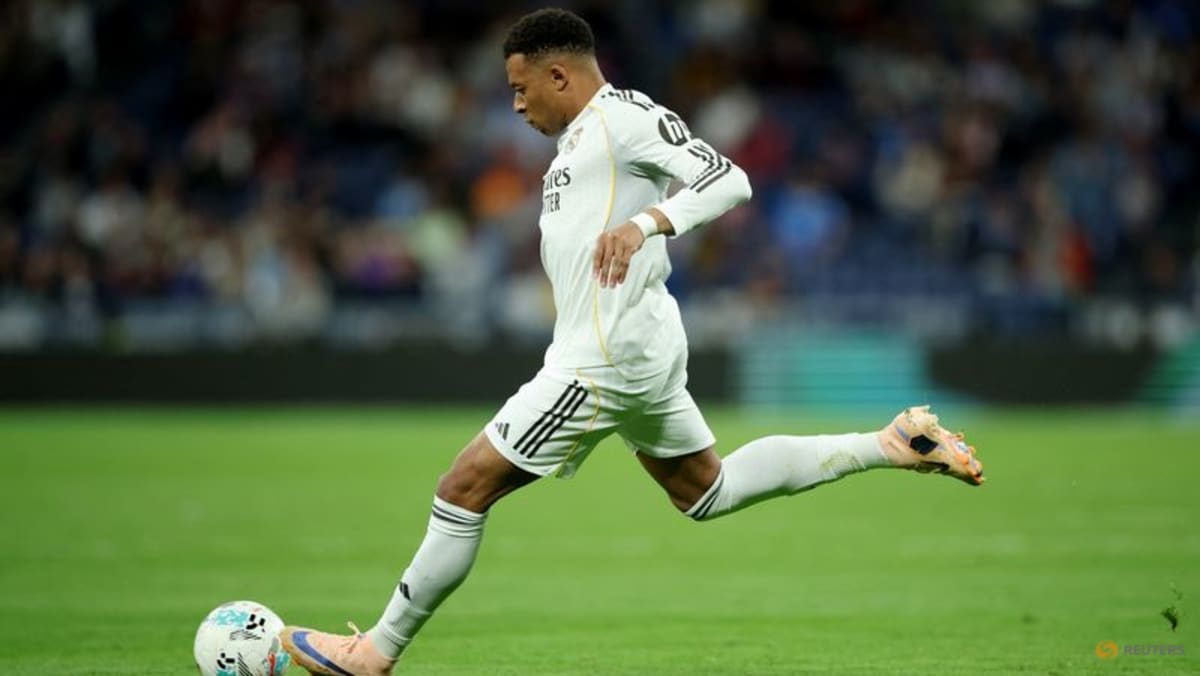 Mbappe booed on return as Real Madrid beat Oviedo 2-0
