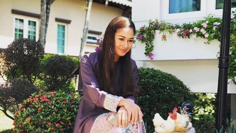 Jadi lebih maju dengan kuasai pelbagai bahasa, kata Maya Karin