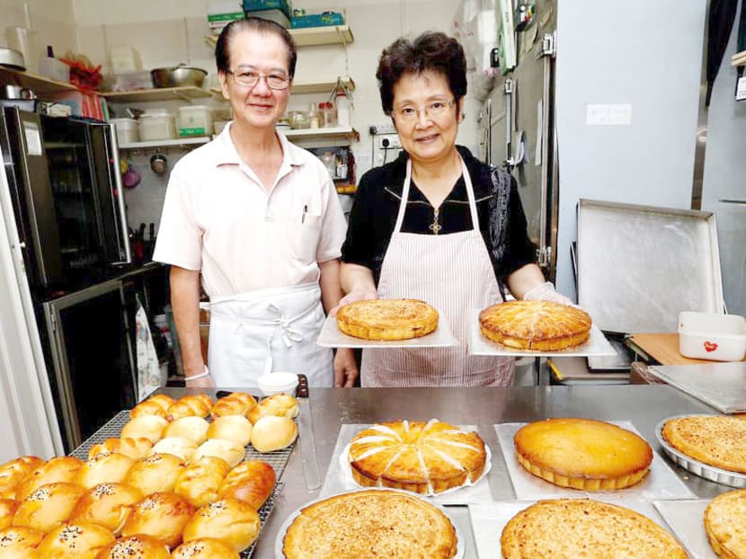 Dona Manis Cake Shop’s co-founder sets up rival banana pie shop next door Dona Manis Cake Shop’s co-founder sets up rival banana pie shop next door