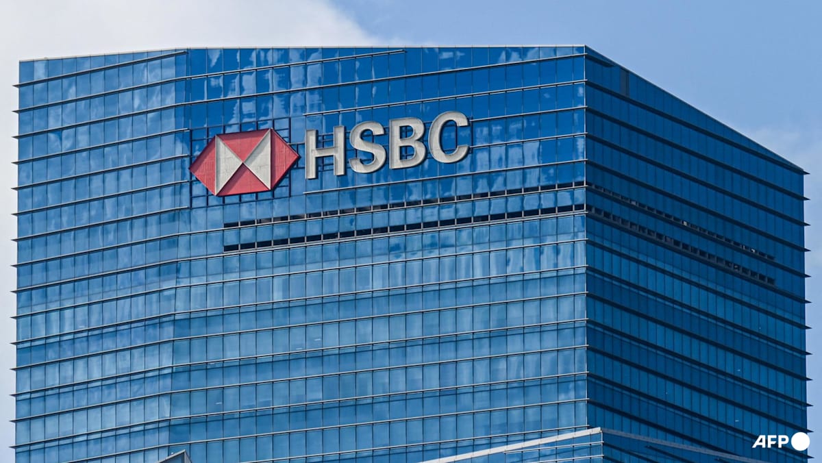 channelnewsasia.com - HSBC to hire 100 AI specialists, 100 wealth managers in boost to Singapore hub
