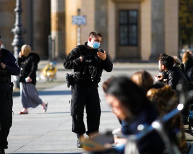 Germany reports new daily record in COVID-19 cases