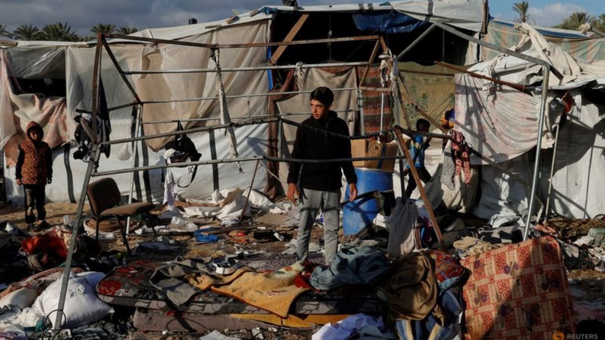 Israel continues to pound Gaza, block aid; 30% now a ‘buffer zone’