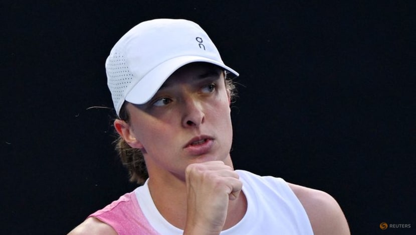 Swiatek crushes lucky loser Lys to reach Australian Open quarters Swiatek crushes lucky loser Lys to reach Australian Open quarters