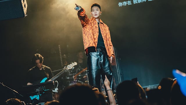 萧秉治“活着 ALIVE”演唱会，8月1日新加坡登场！