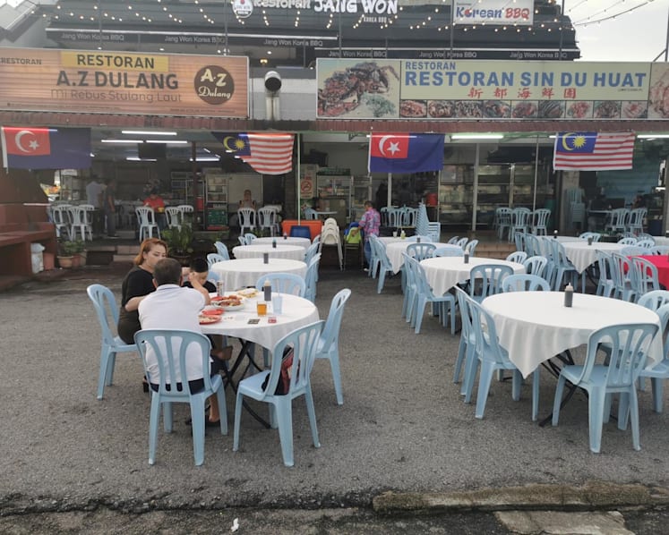 Costlier roti canai, Ramly burgers: Locals in JB tighten their belts as eateries hike prices