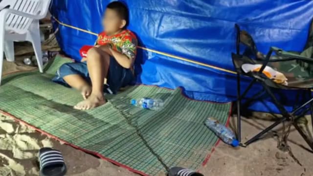 泰男童吸电烟又离家出走 毒父用铁链将他拴起