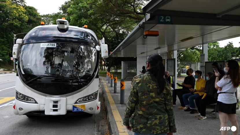 17-member committee formed to guide the progressive roll-out of autonomous vehicles in Singapore 17-member committee formed to guide the progressive roll-out of autonomous vehicles in Singapore
