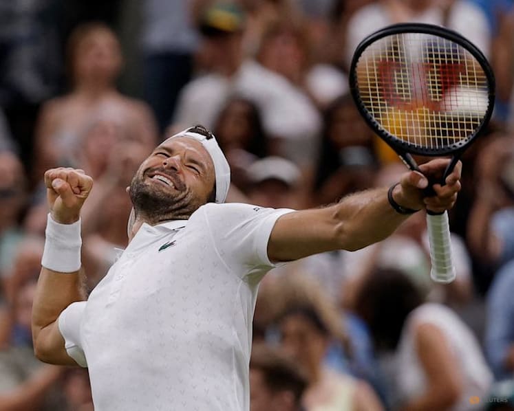 A year after Wimbledon heartache, Dimitrov sees off Berrettini for return to fourth round