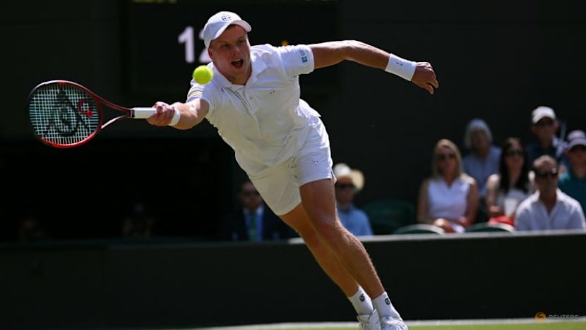 Sinner breezes past Brooksby for place in Wimbledon fourth round