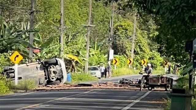 泰国也拉府学校附近炸弹爆炸 致警察及平民三人受伤