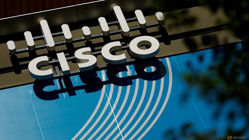Cisco forecasts upbeat annual revenue