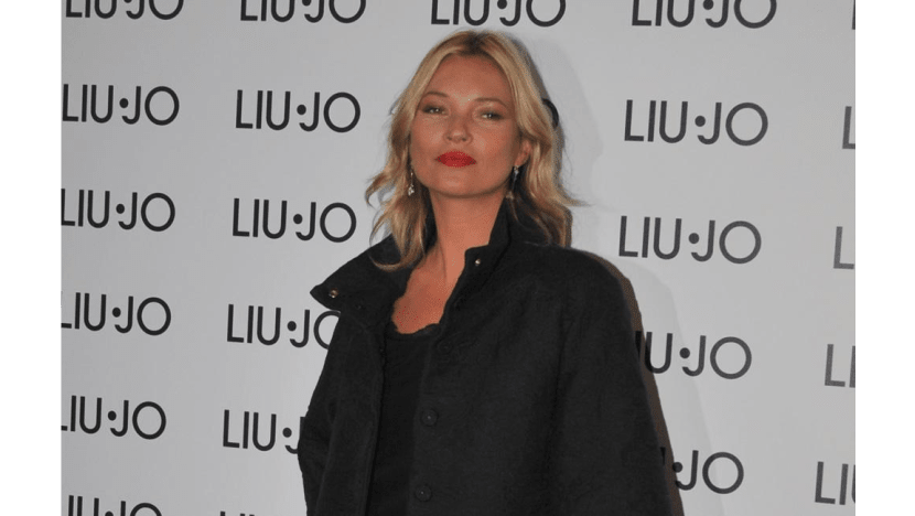 New book offer glimpse into Kate Moss' partying lifestyle - 8days
