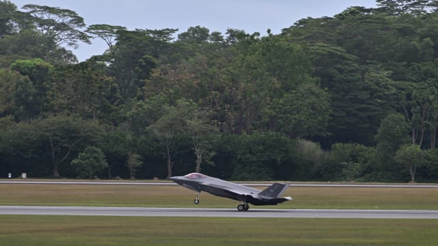 我国F-15SG战斗机将同美国F-35A战斗机展联合训练