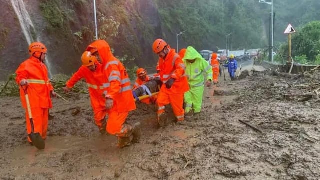 桦加沙袭菲引发土崩 导致一人死七人伤
