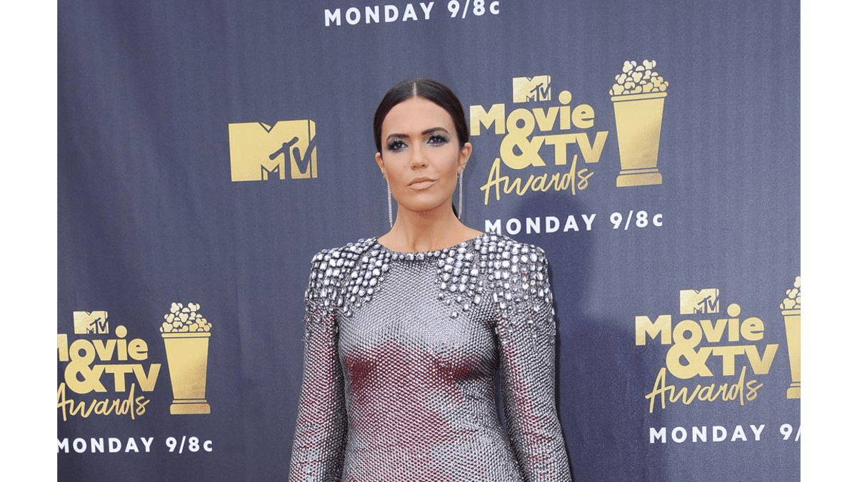 Mandy Moore confirms musical return 8days