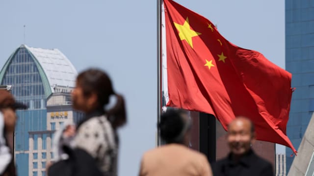 世行上调中国今年经济增长预测至4.8% 料明年放缓