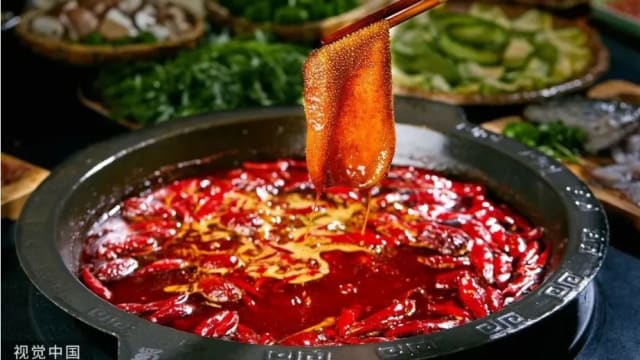 只因想吃火锅被拒妻子竟跳车身亡 中国男子被判刑
