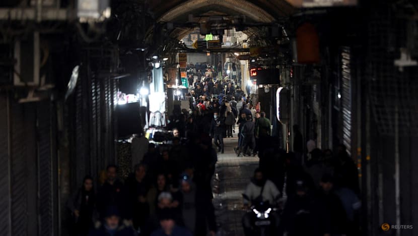  Fresh clashes kill six in Iran cost-of-living protests