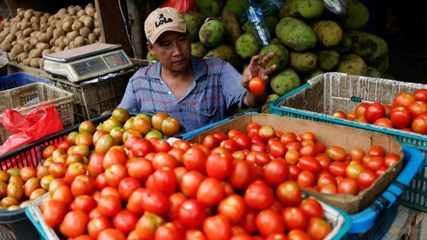 Indonesia inflation rate stays below central bank target zone in March