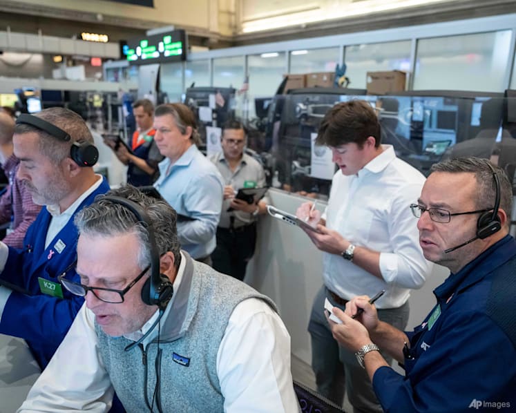 Oil rises as Saudi Arabia vows response to attacks Oil rises as Saudi Arabia vows response to attacks