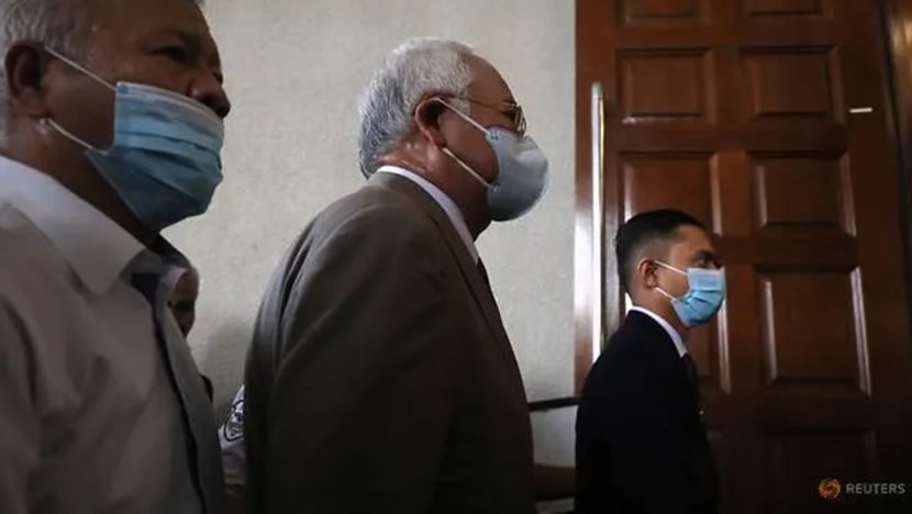 KOMENTAR: Politik M’sia yang kian rancak dengan pelbagai percaturan; anjakan ke hadapan atau politik mengecewakan KOMENTAR: Politik M’sia yang kian rancak dengan pelbagai percaturan; anjakan ke hadapan atau politik mengecewakan